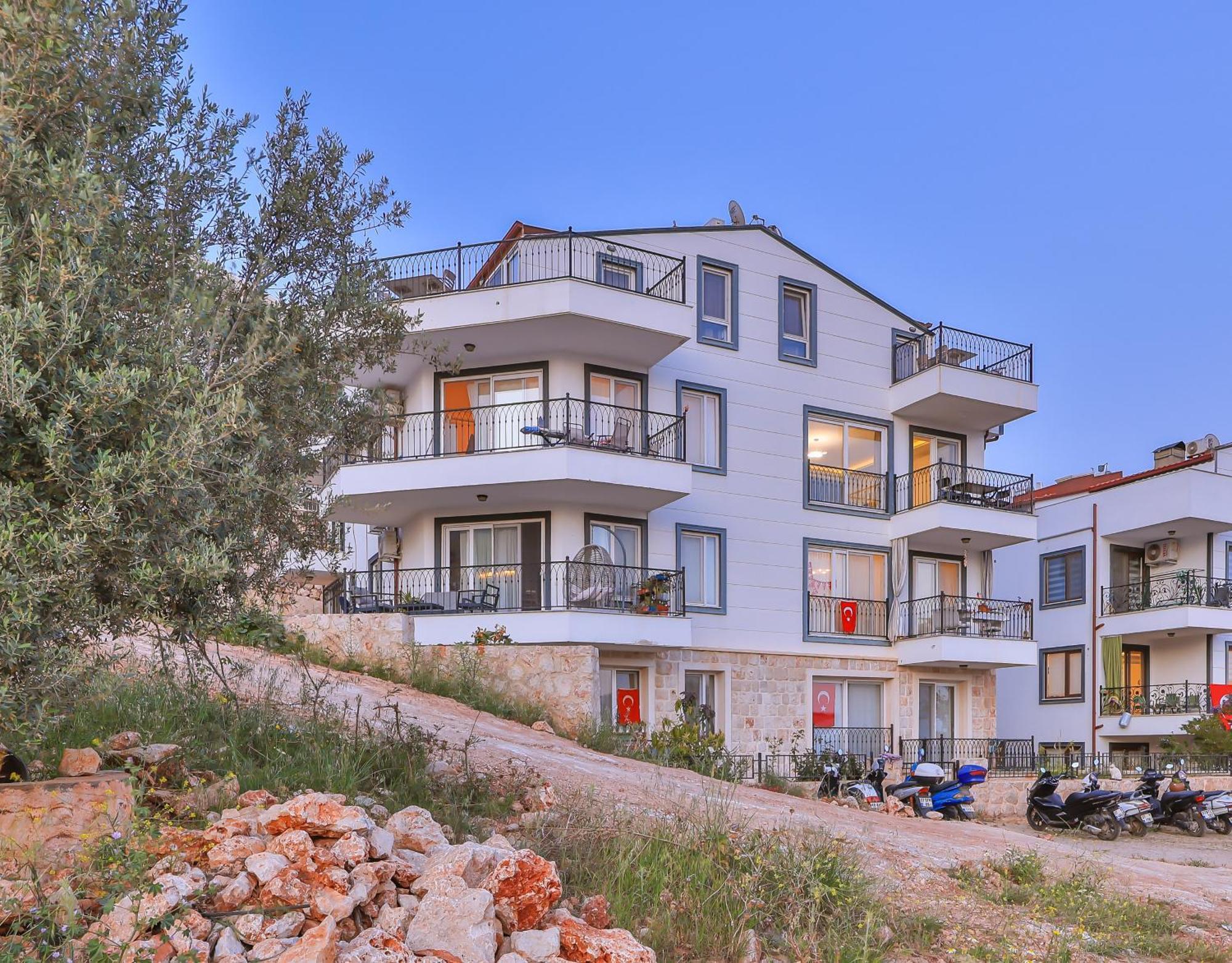 Goekyuezue Suit Apart Kaş Ngoại thất bức ảnh
